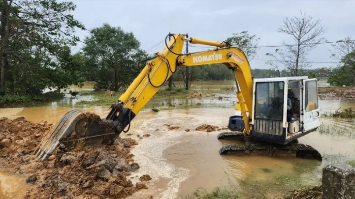 Huế nỗ lực củng cố đê điều vùng 'rốn lũ' Quảng Điền